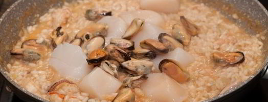 томатное ризотто с морепродуктами. Шаг 15