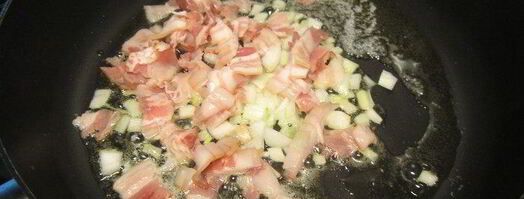 запеченное в духовке ризотто с луком-пореем и панчеттой. Шаг 2