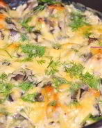 Горбуша в сметанно-грибном соусе