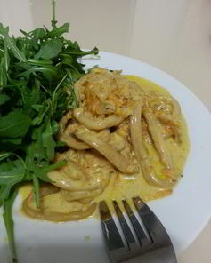 Кальмары, тушенные в сметане