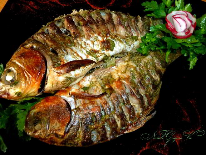 Рецепт карасей в сметанном соусе