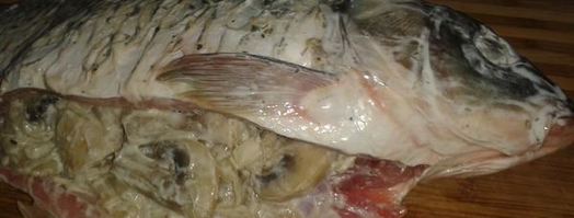 карп запеченный с грибами в сметане. Шаг 7