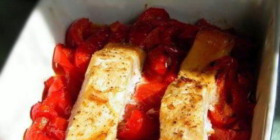 Лосось на болгарском перце