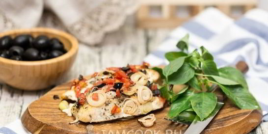 Масляная рыба, запеченная с овощами