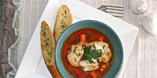 Морской окунь с овощным рагу