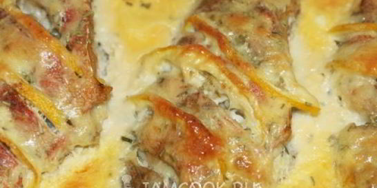 Морской окунь в сырном соусе