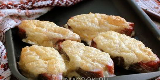 Нерка, запеченная в духовке