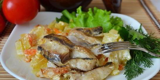 Рыба в горшочке с картошкой