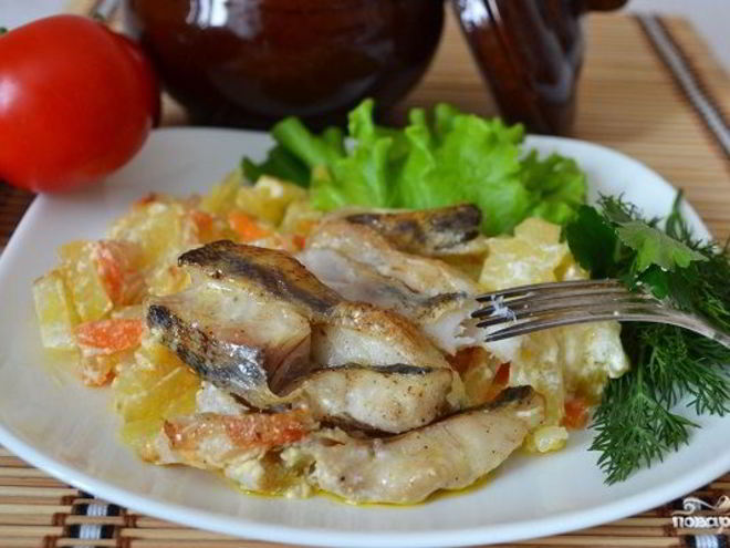 Рецепт рыбы в горшочке с картошкой