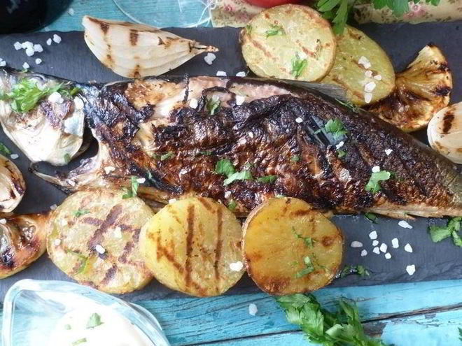 Рецепт сельди на гриле с подпеченными овощами