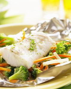 Треска в духовке с картофелем и сыром