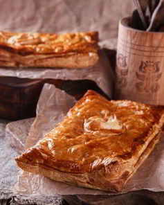 Треска в слоеном тесте