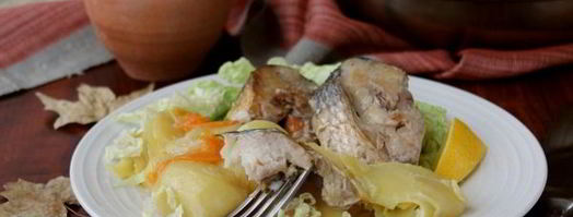 тушеная рыба с картошкой. Шаг 10