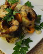 Запеченная скумбрия на овощной подушке