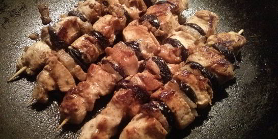 Куриные шашлычки с черносливом