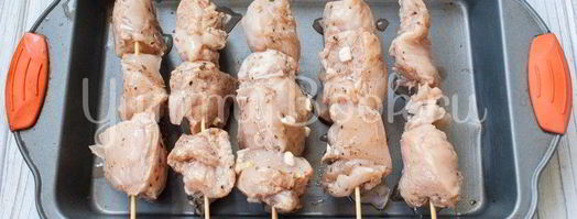 куриные шашлыки на шпажках. Шаг 2