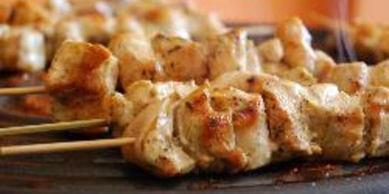 Шашлычки из курицы с ананасами