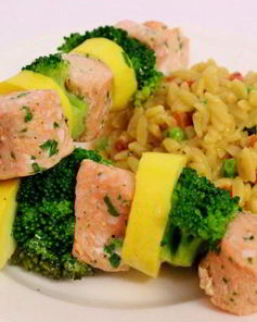 Шашлычки из лосося на шпажках