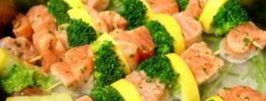 шашлычки из лосося на шпажках. Шаг 4