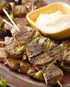 Шашлык из говядины на шпажках