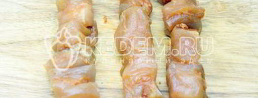 шашлык из курицы на сковороде гриль. Шаг 3