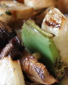 Шашлык из шампиньонов на мангале