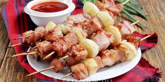 Шашлык из свинины на шпажках в духовке