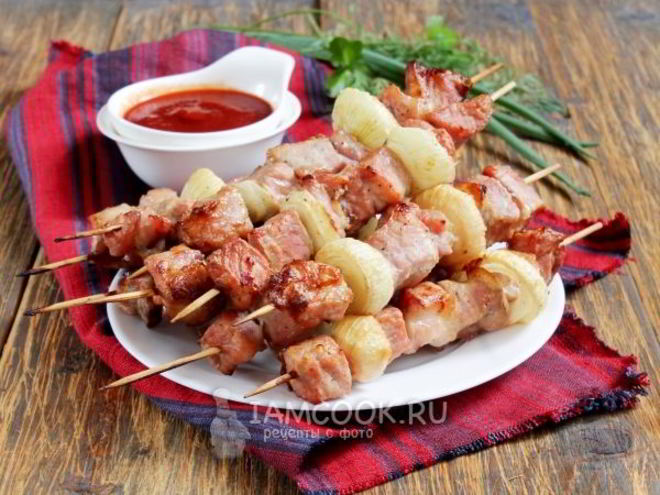 Рецепт шашлыка из свинины на шпажках в духовке