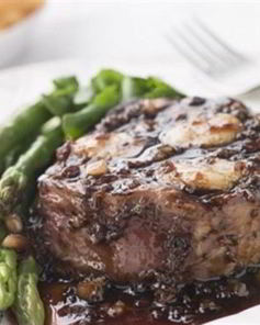 Говяжий стейк в вине Мадера с грибами