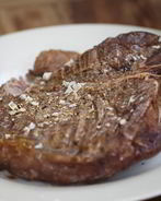 Сочный говяжий стейк