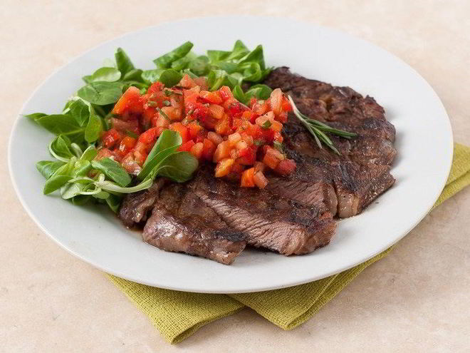 Рецепт стейка из австралийской мраморной говядины с чили сальсой