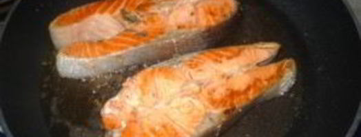 стейк из форели на сковороде. Шаг 3