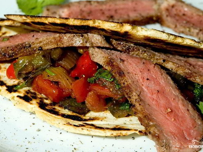 Рецепт стейка из говядины с овощами