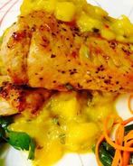 Стейк из свинины под манговым соусом