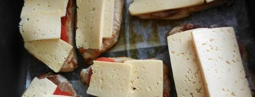 стейк из свиного окорока под сырной шапкой. Шаг 6