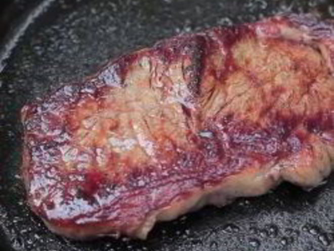 Рецепт стейка на сковороде