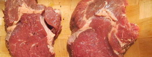 стейк, перечный соус и мюсли салат. Шаг 3