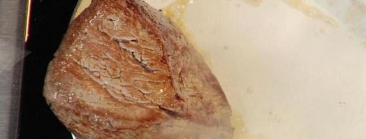 стейк с черным трюфелем, фуа-гра и томленым корнем сельдерея. Шаг 4