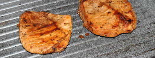 свиной стейк-гриль с ароматными травами. Шаг 3