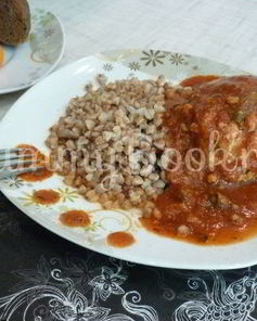 Чесночные тефтели с морковью в остром соусе