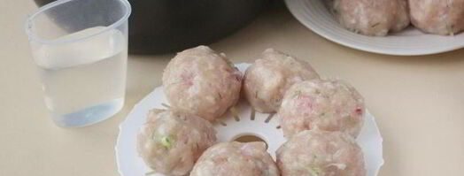 куриные тефтели на пару в мультиварке. Шаг 7