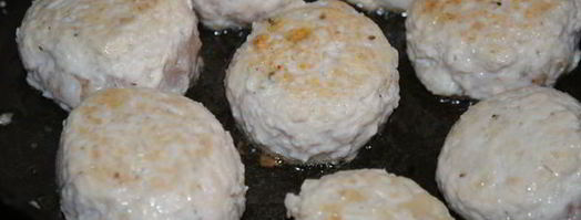 куриные тефтели в томатном соусе. Шаг 2