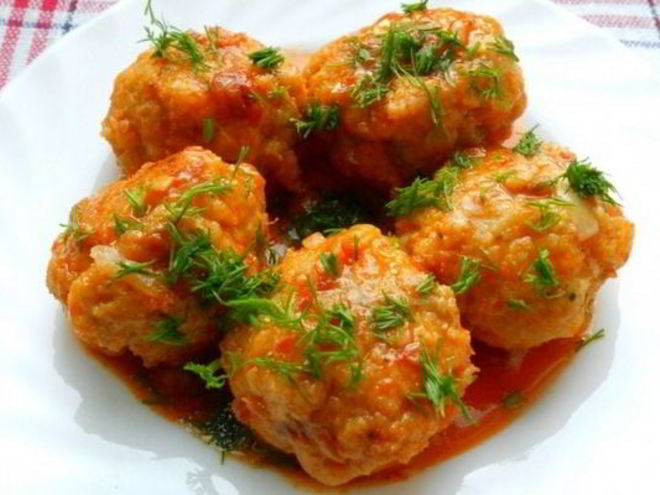 Рецепт мясных тефтелей с рисом в подливке