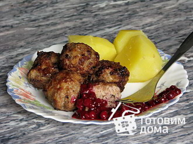 Рецепт шведских тефтелей с брусникой