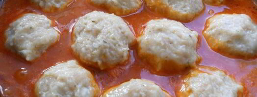 тефтели из куриного фарша с пшеничной кашей в томатном соусе. Шаг 5