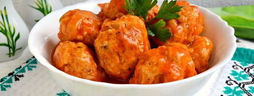 тефтели из куриного фарша с пшеничной кашей в томатном соусе. Шаг 7