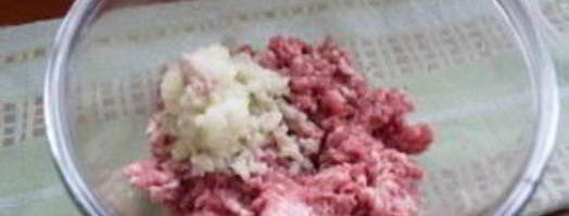 тефтели из свиного фарша. Шаг 2