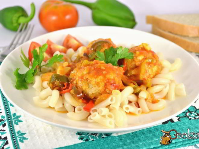 Рецепт тефтелей куриных в соусе из томатов и сладкого перца