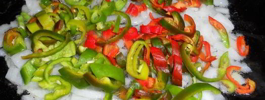 тефтели куриные в соусе из томатов и сладкого перца. Шаг 3