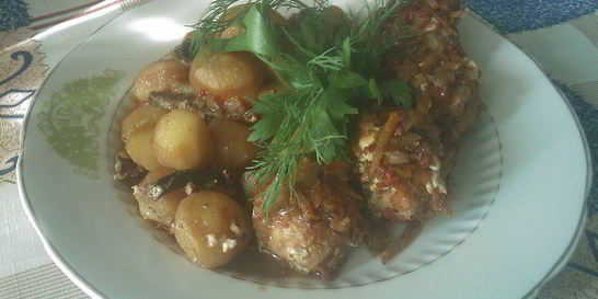 Тефтели рыбные тушеные с грибами